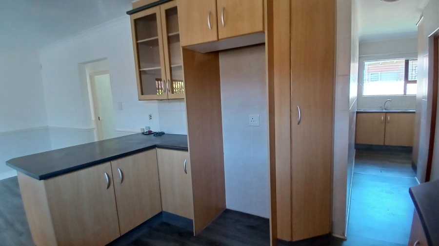 To Let 3 Bedroom Property for Rent in Summerstrand Eastern Cape